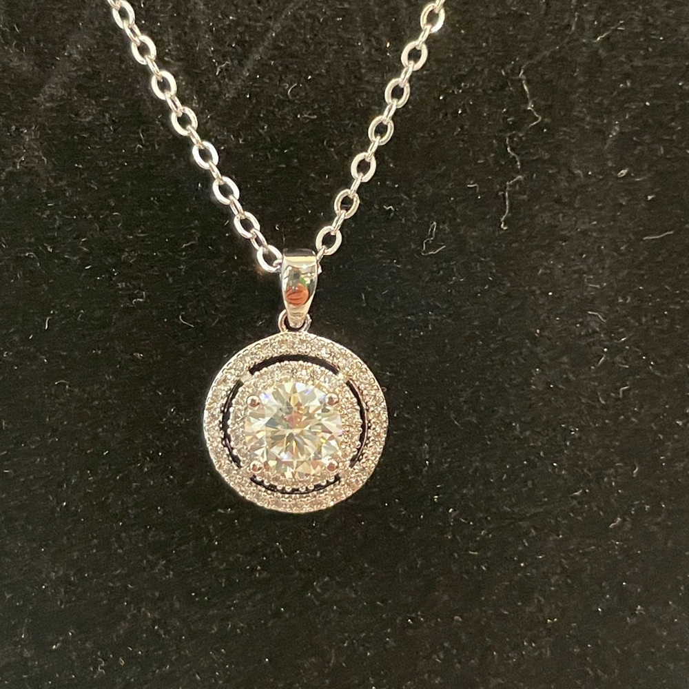 1.0ct women’s round Moissanite with double halo pendant necklace - Picture 2 of 5